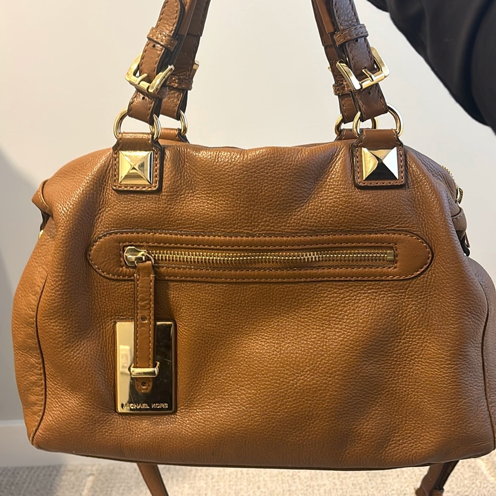 Michael Kors Pebbled Leather Brown Gold Tone Hardware - Picture 1 of 14